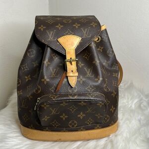 💯 Authentic Louis Vuitton Monogram Backpack 🍀
